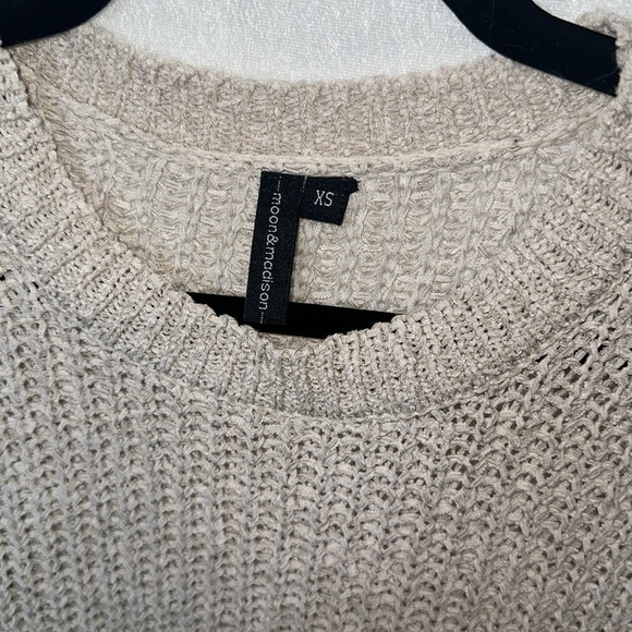 Moon and Madison sweater - Picture 2 of 4